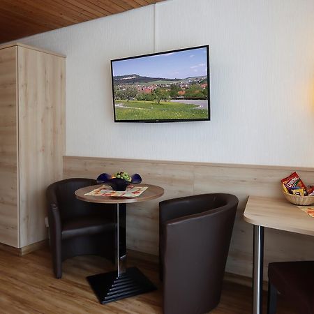 Hotel Heuberger Hof, Wehingen ภายนอก รูปภาพ